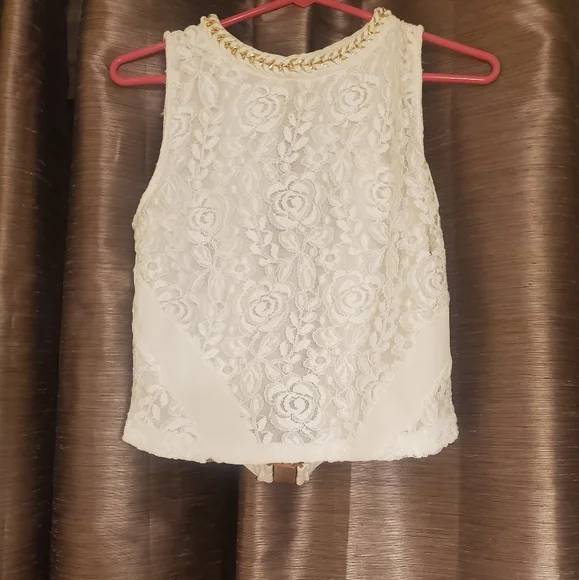 Top - Picture 1 of 2